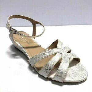 Paradox London Pink Women’s Jackie, Wedge Sandals White, Size 9 Wide.